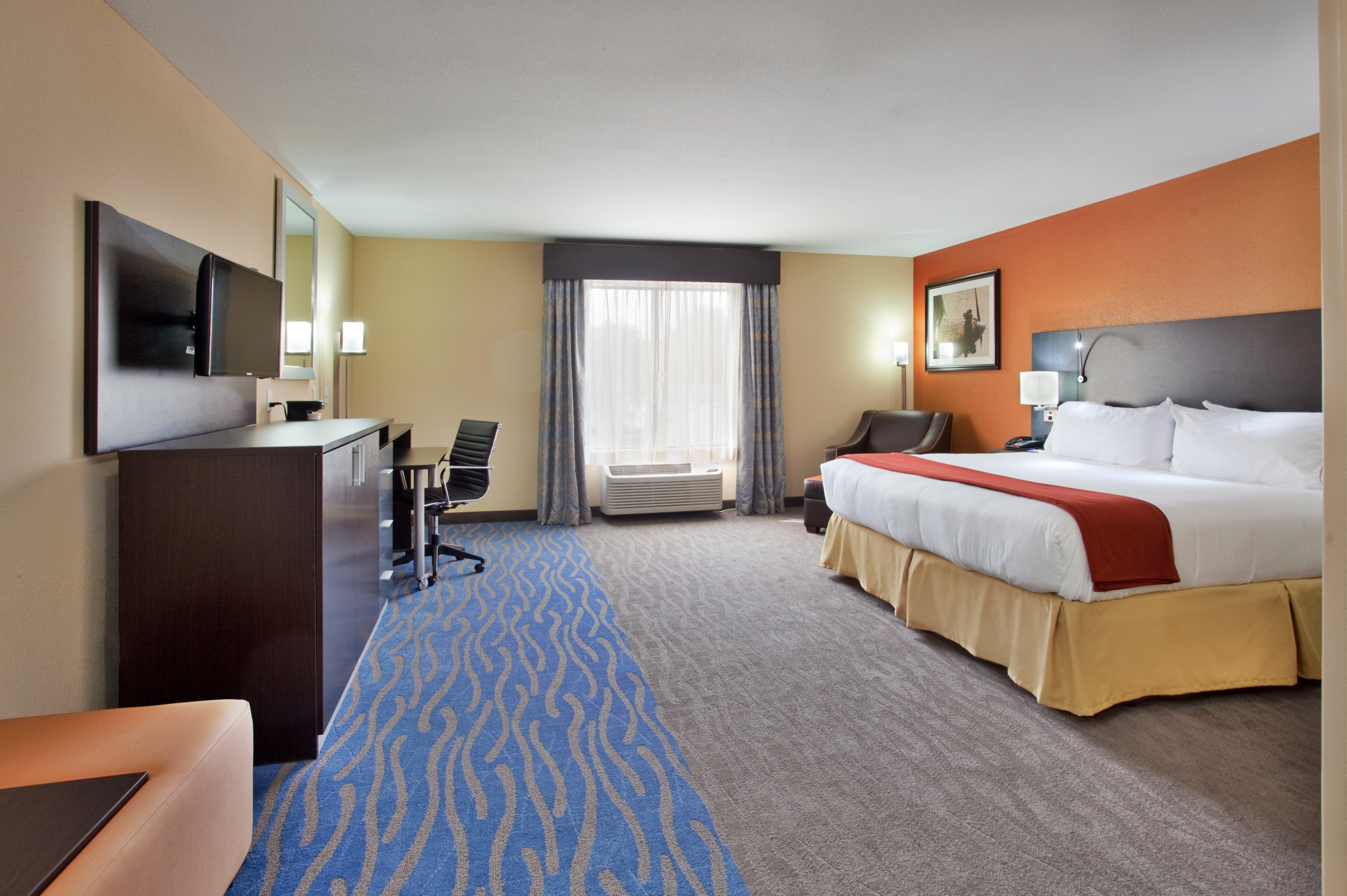 Holiday Inn Express & Suites St Louis Airport By Ihg Woodson Terrace Exterior photo